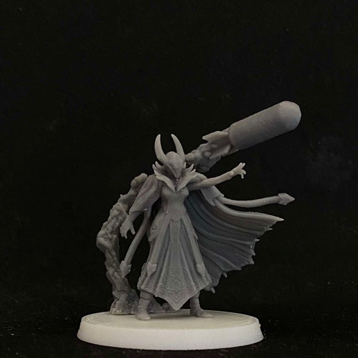 720X720-SIQUIJOR_ARTILLERY_WITCH_2_papsikels_miniatures_resinarmies.com_3dprinted_miniatures_store_resin_minis
