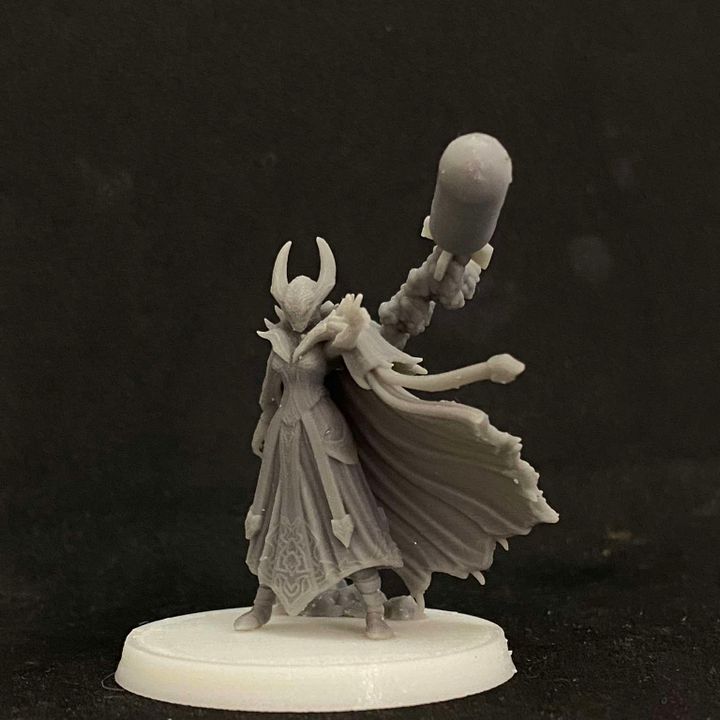 720X720-SIQUIJOR_ARTILLERY_WITCH_3_papsikels_miniatures_resinarmies.com_3dprinted_miniatures_store_resin_minis